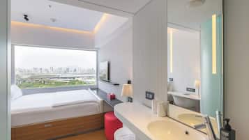 King Room - City View | Premium bedding, pillowtop beds, in-room safe, desk
