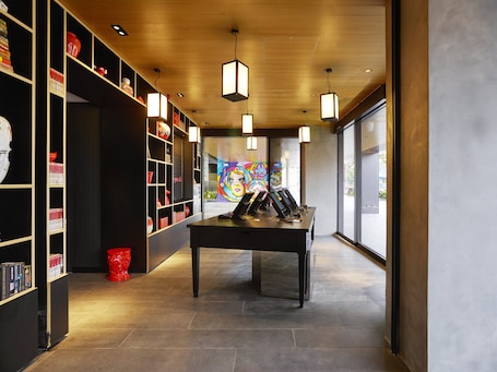 Sala de estar en el lobby