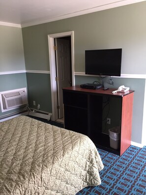 Rom, 1 queensize-seng | Skrivebord og wi-fi (inkludert)