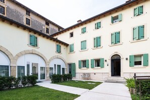 Front of property - Hotel Villa Moron (Negrar)