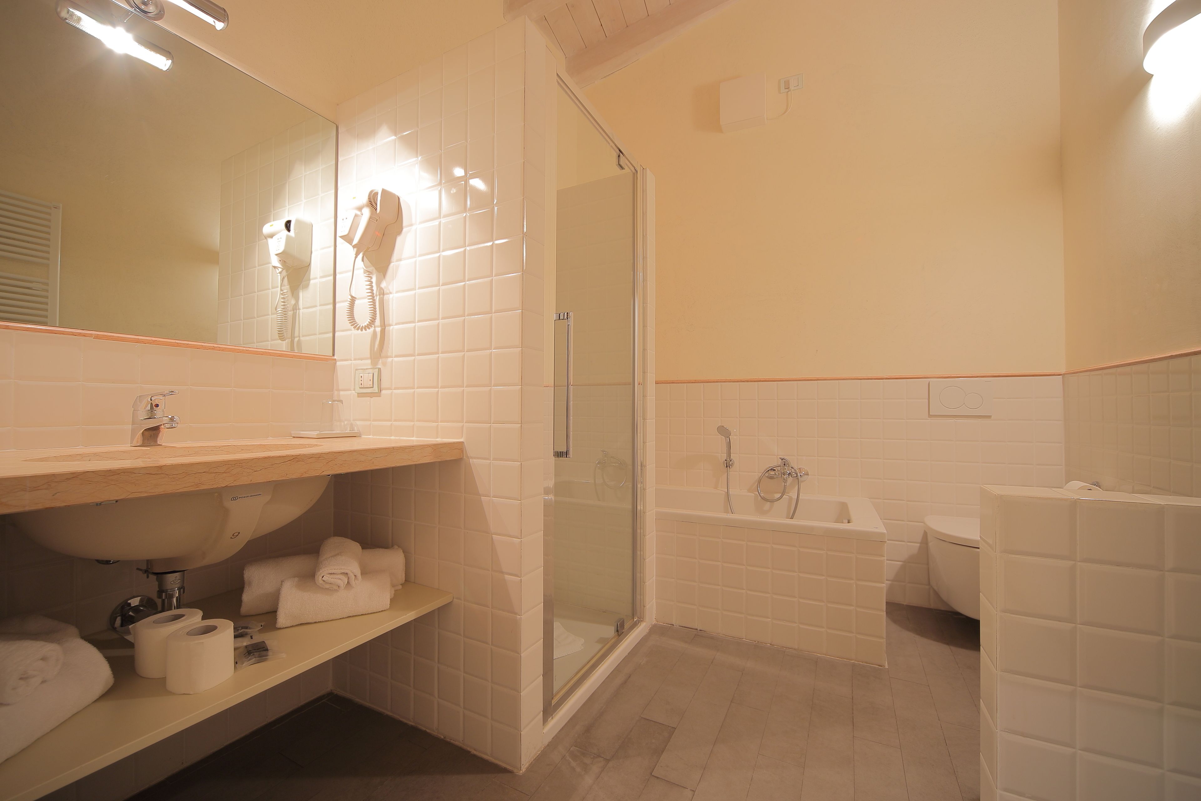 superior double or twin room | bathroom | shower, free toiletries, hair dryer, bidet