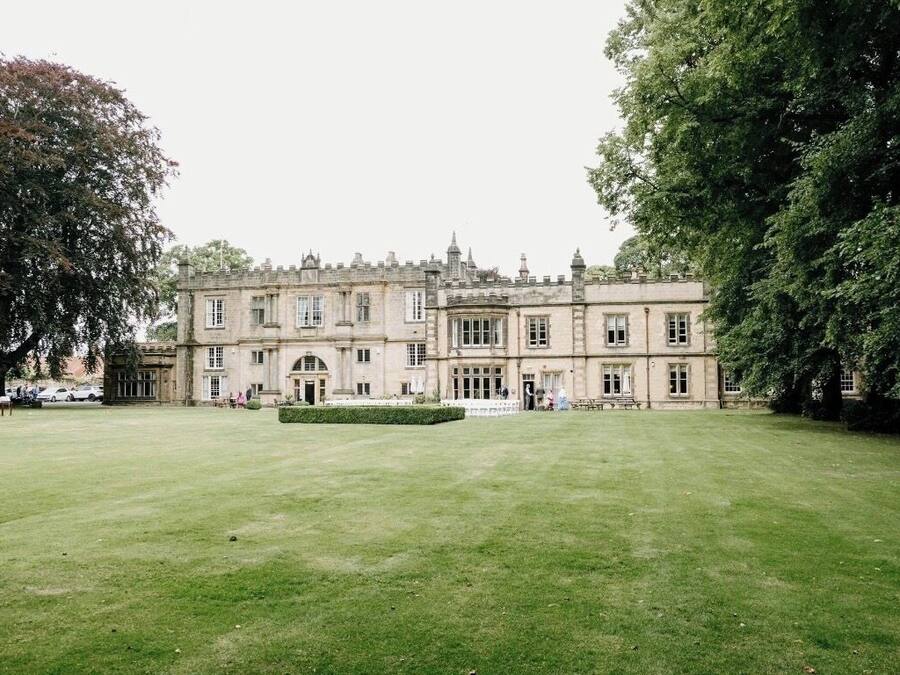 Façana frontal de l'allotjament