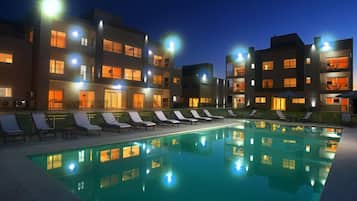 Indoor pool, outdoor pool