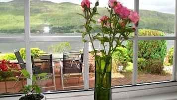 Free daily full breakfast