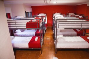 Dormitorio compartido, baño compartido (21 Beds) | Wifi gratis y ropa de cama