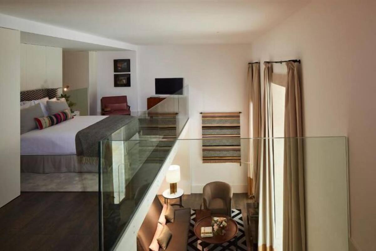 2 bedrooms, minibar, in-room safe, individually decorated