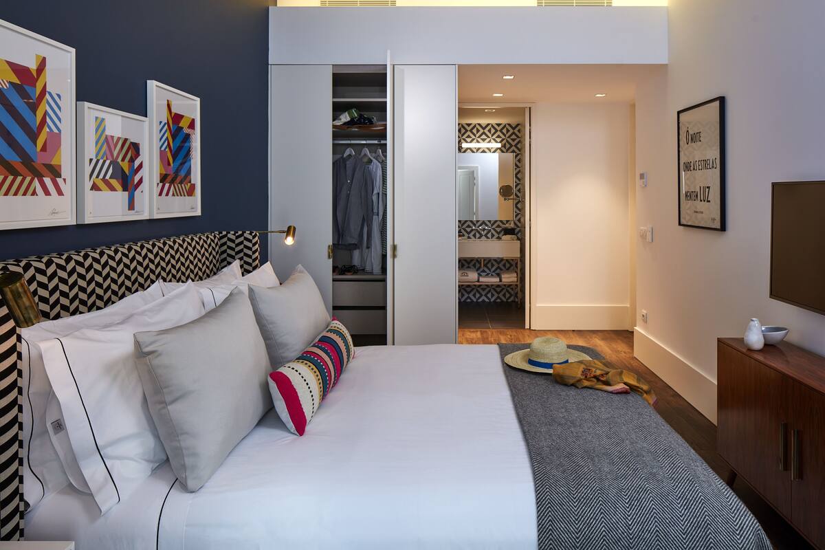 2 bedrooms, minibar, in-room safe, individually decorated