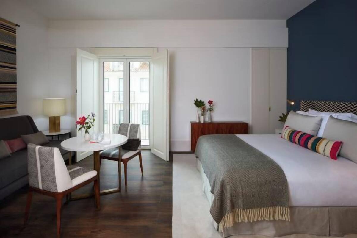 Minibar, una cassaforte in camera, insonorizzazione, ferro/asse da stiro