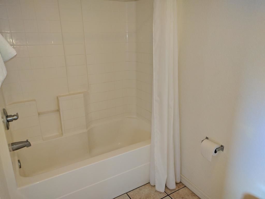 Desoto Motel — photo 11