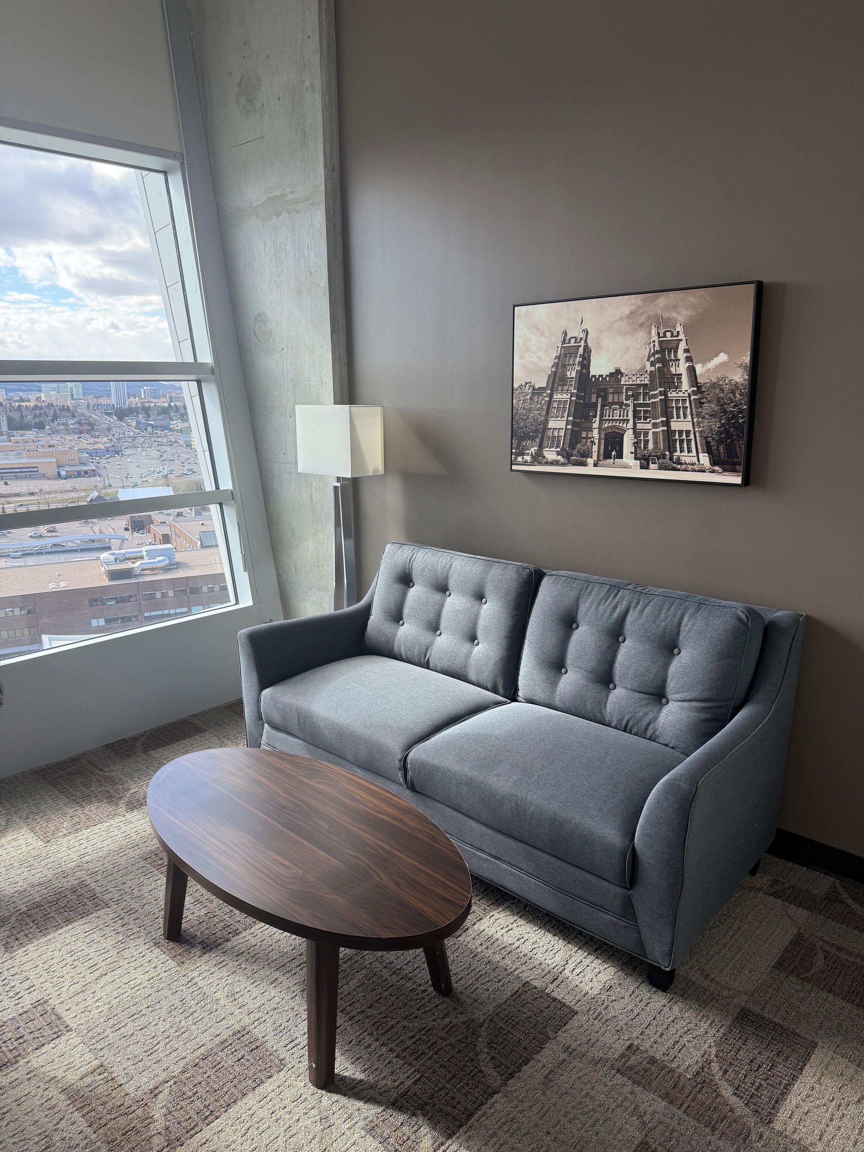 Deluxe Suite, 1 Queen Bed, Kitchenette (A/C) | Living area