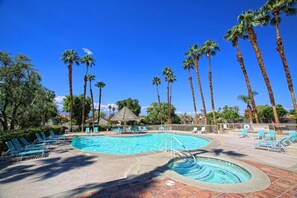 Outdoor pool - 4 Seasons at Desert Breezes (Palm Desert)
