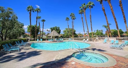 4 Seasons at Desert Breezes