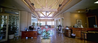 4 Seasons at Desert Breezes