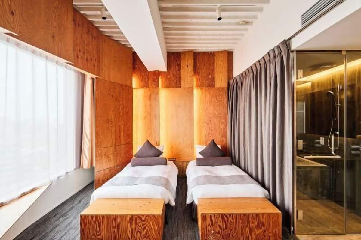 1 quarto, roupas de cama premium, edredons de pluma, cofres nos quartos