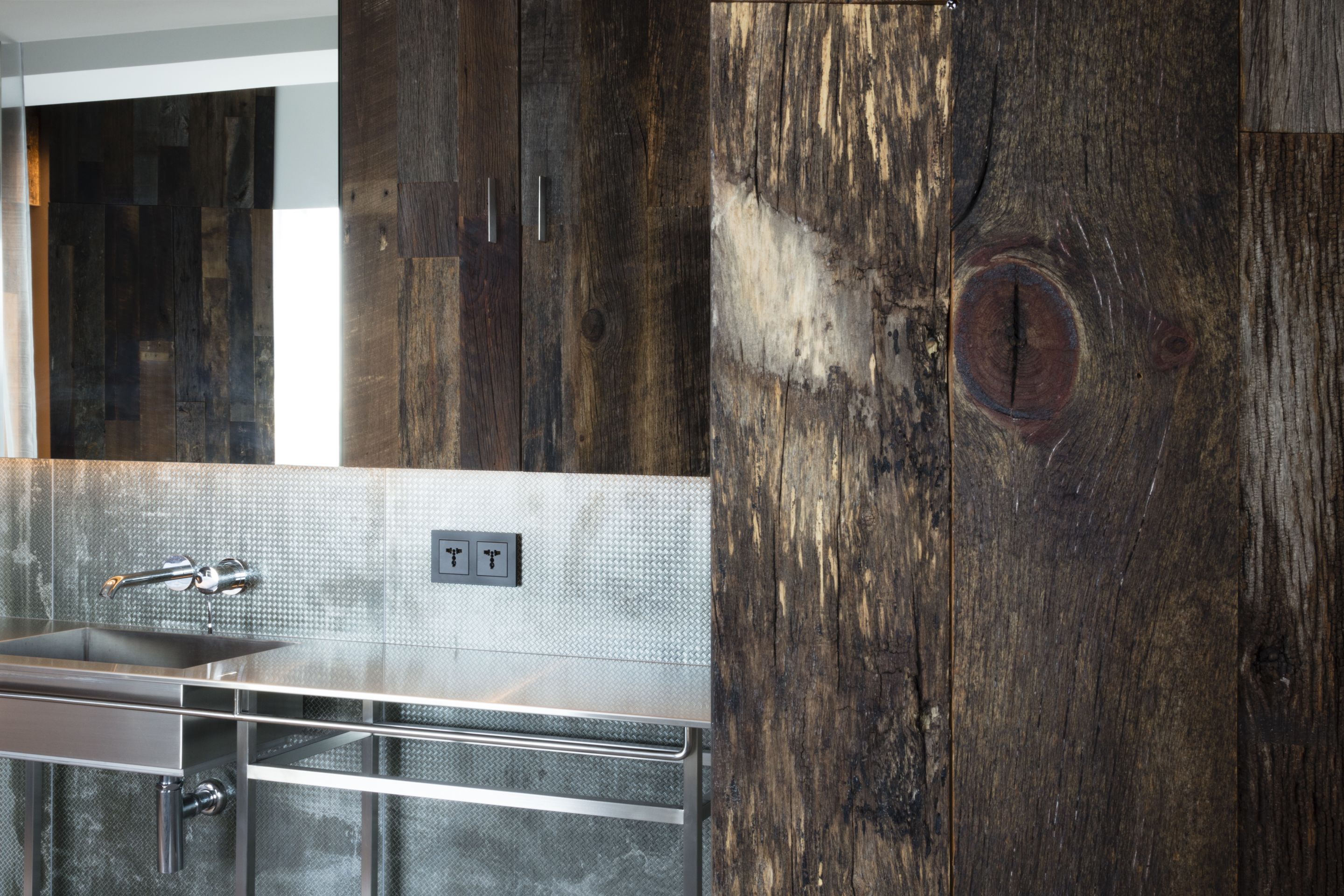 atelier suite, non smoking | bathroom sink