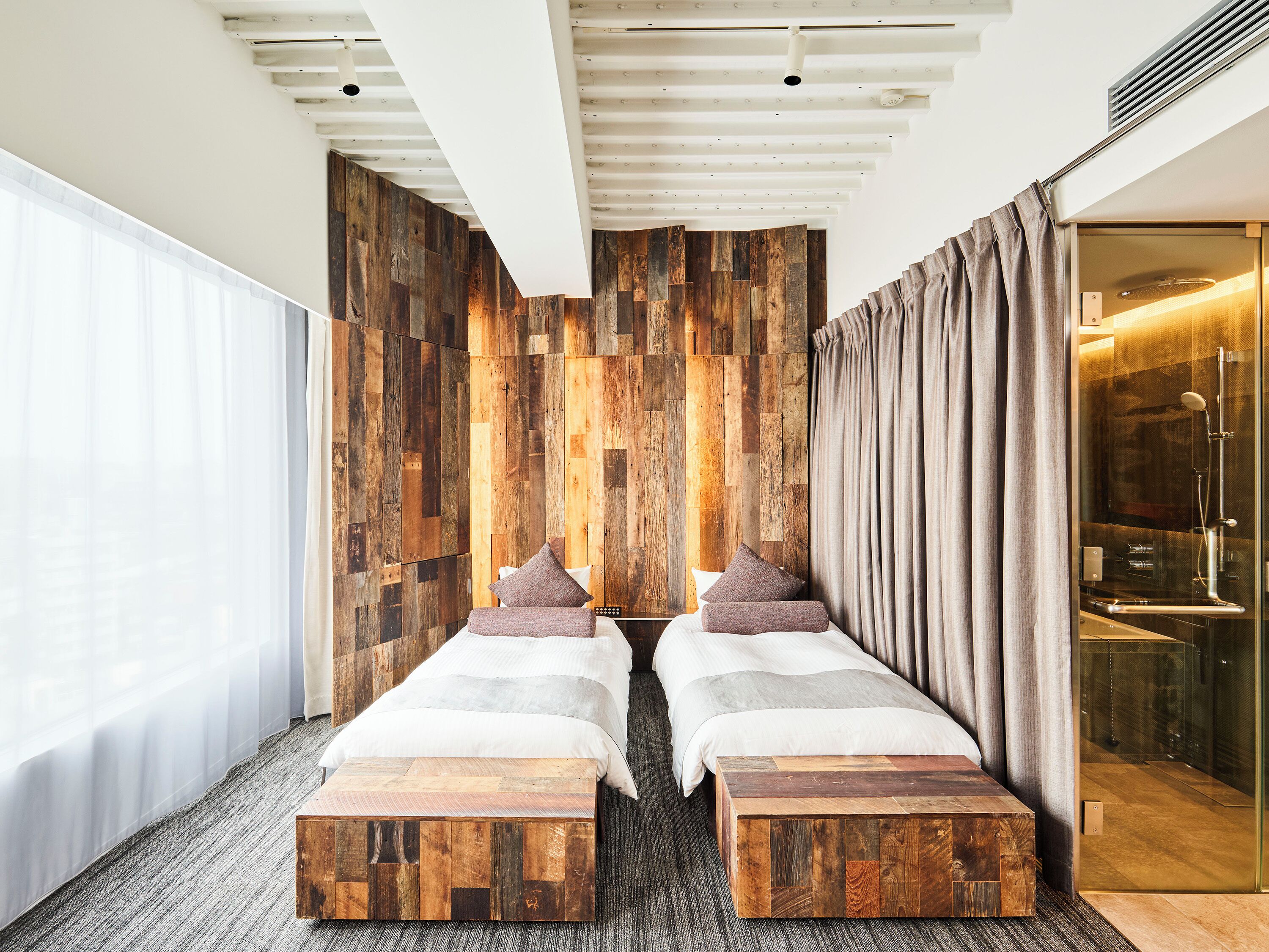 Phòng Suite Gallery, không hút thuốc (Atelier Suite) | Chăn bông, két bảo mật tại phòng, màn/rèm cản sáng 