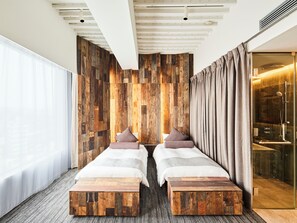 Gallery suite, niet-roken (Atelier Suite) | 1 slaapkamer, luxe beddengoed, donsdekens, een kluis op de kamer