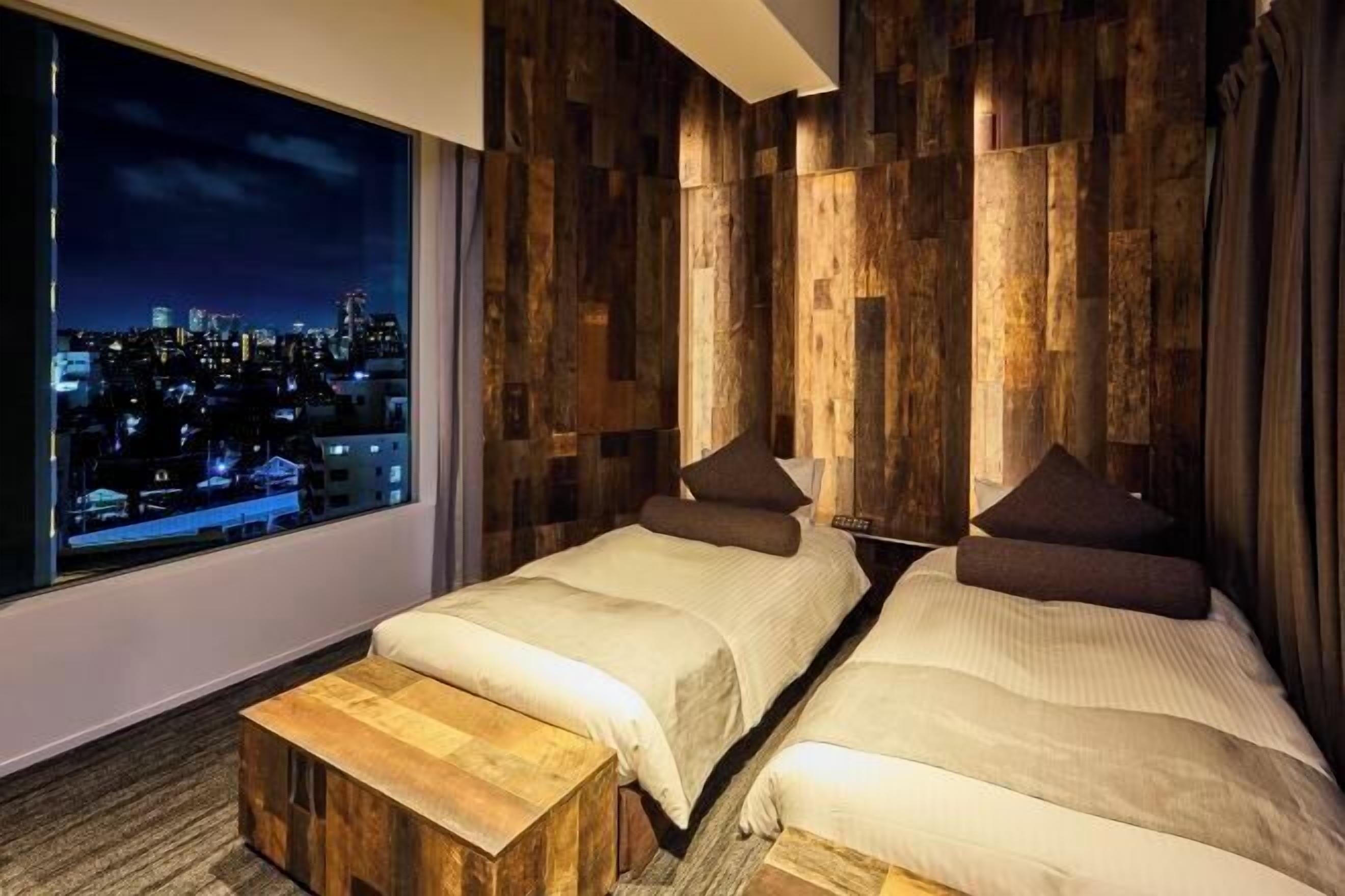 Chăn bông, két bảo mật tại phòng, màn/rèm cản sáng 