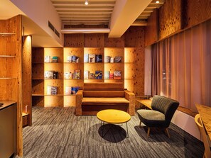 Library Suite, Non Smoking | 1 bedroom, premium bedding, down comforters, in-room safe