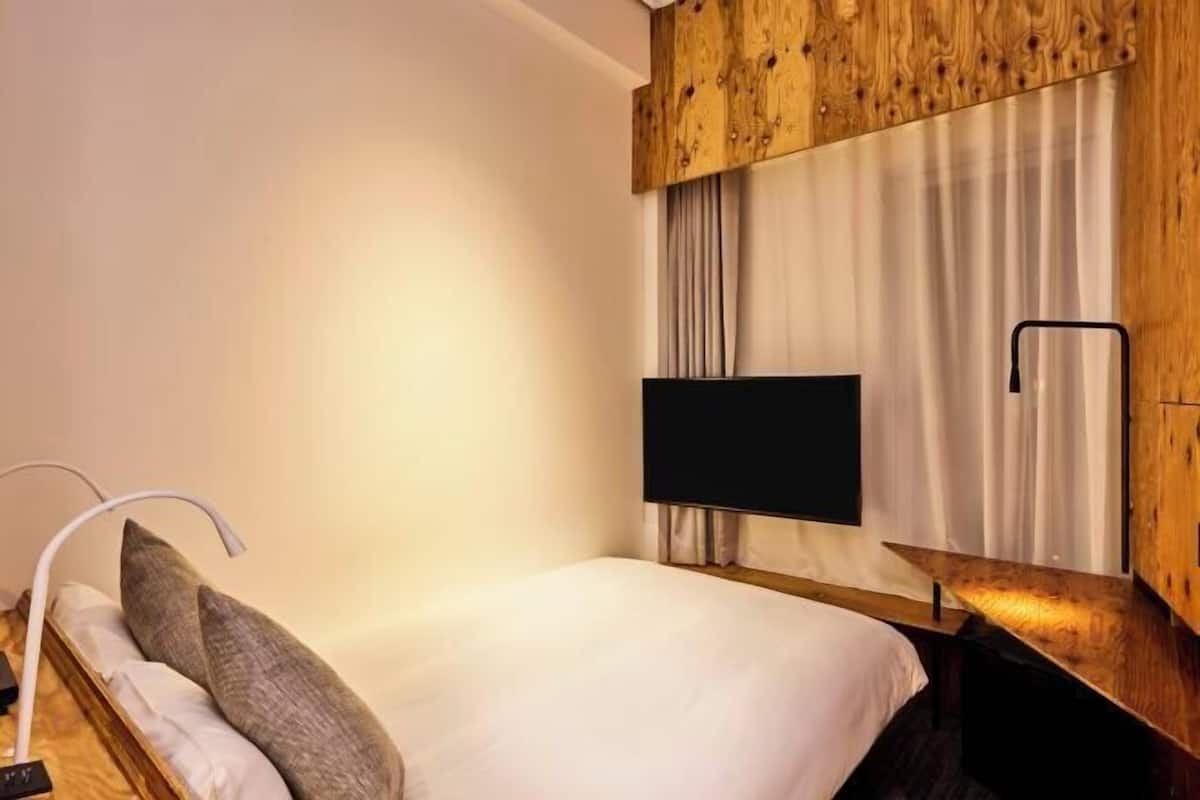 1 quarto, roupas de cama premium, edredons de pluma, cofres nos quartos