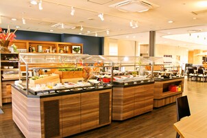 Desayuno buffet (JPY 2000 por persona) 