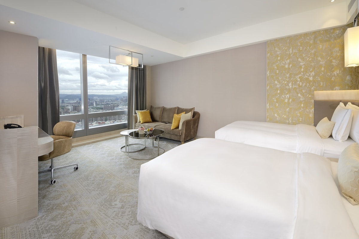 In-room safe, blackout curtains, soundproofing, iron/ironing board