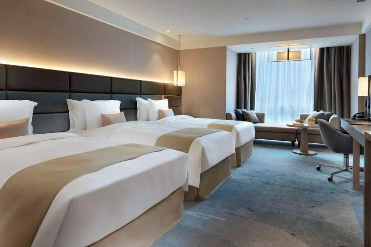 In-room safe, blackout curtains, soundproofing, iron/ironing board