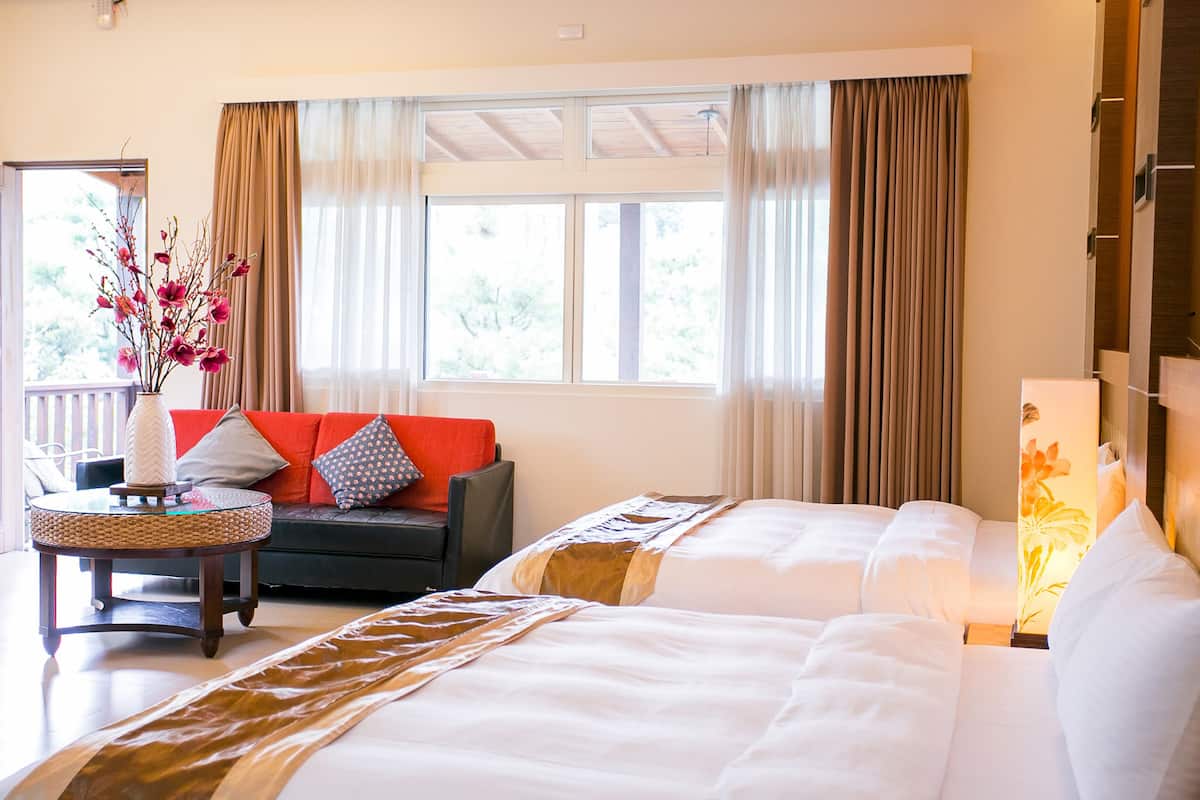 Family Room | Premium bedding, in-room safe, desk, blackout drapes