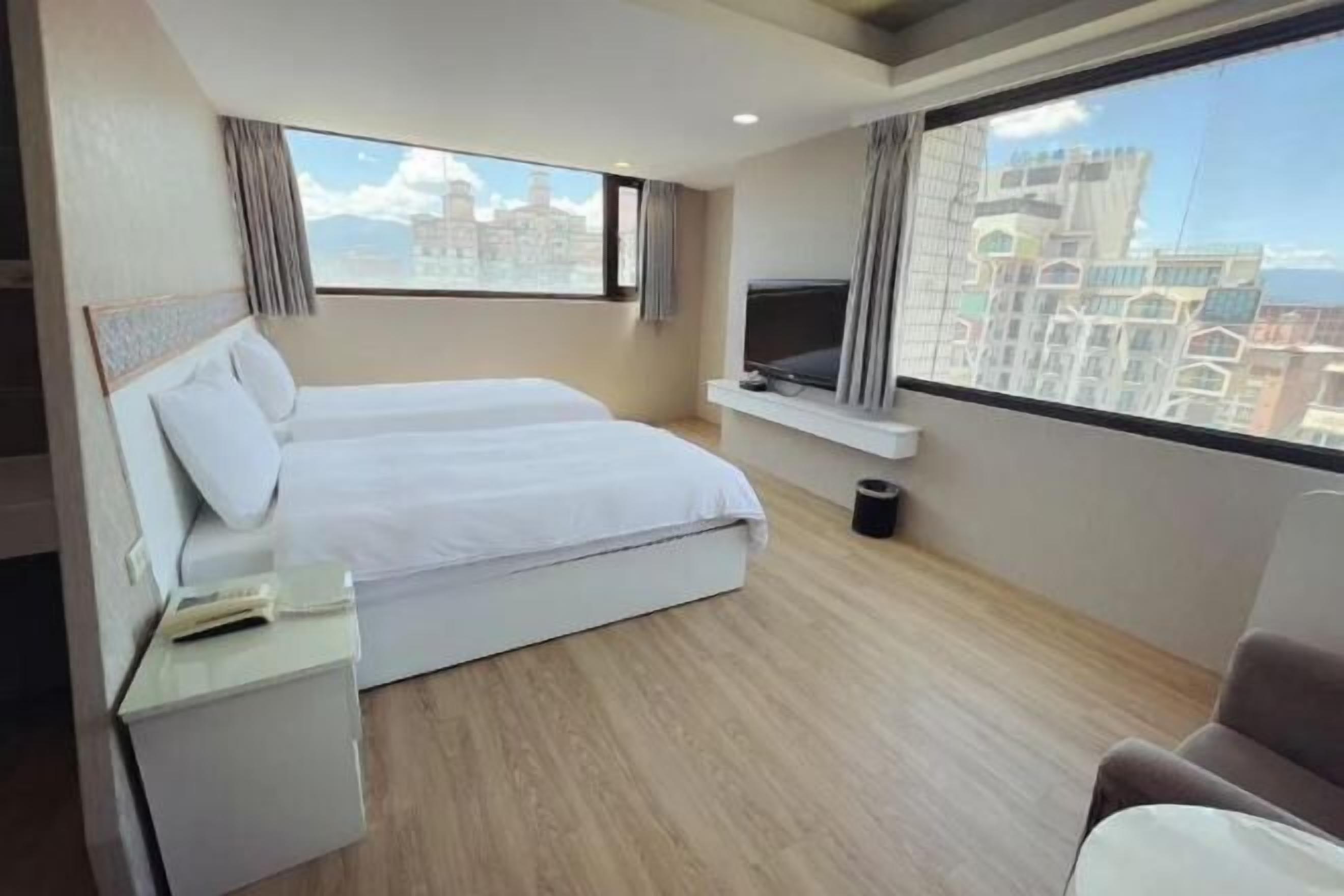 獨特裝潢、布置獨特、書桌、遮光布/窗簾