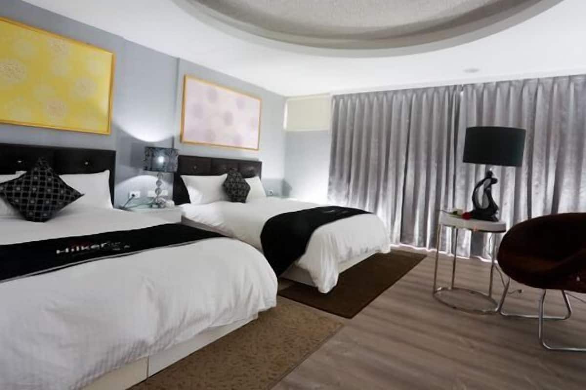 Standard Quadruple Room | Desk, blackout drapes, WiFi (free), individually decorated