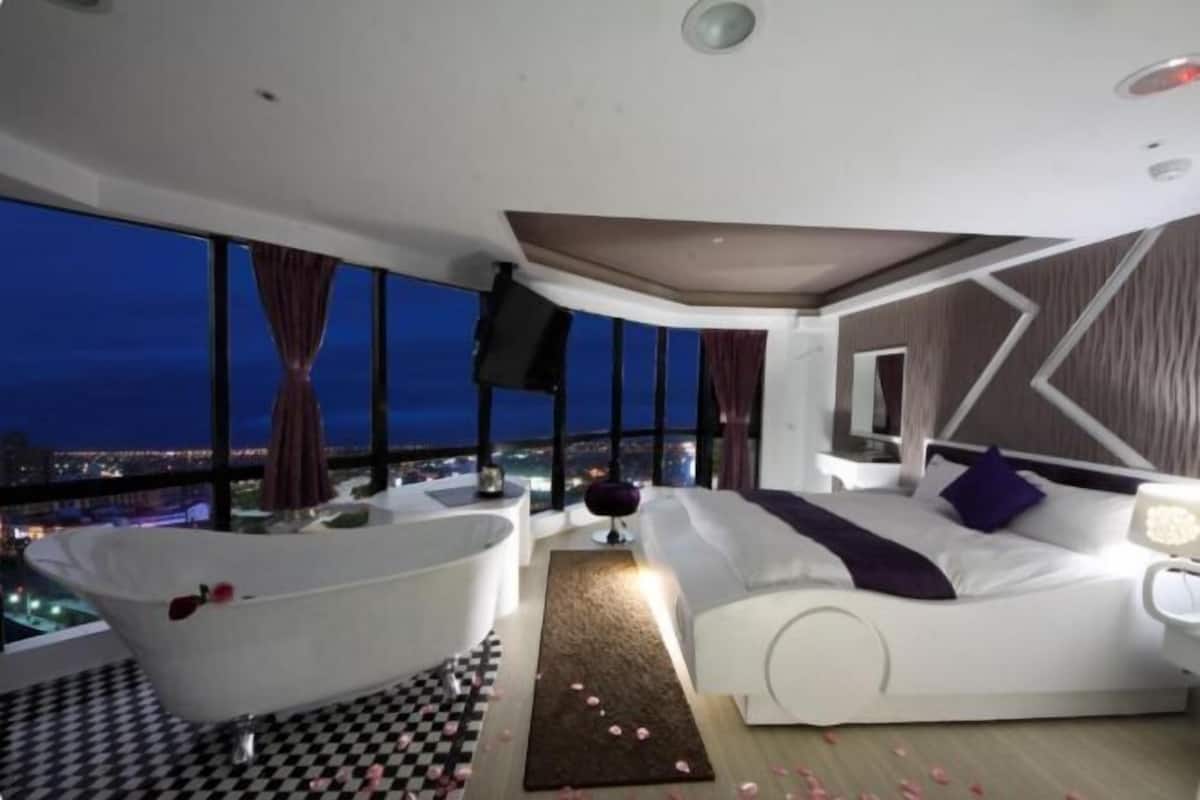 Decoración personalizada, muebles diferentes y escritorio