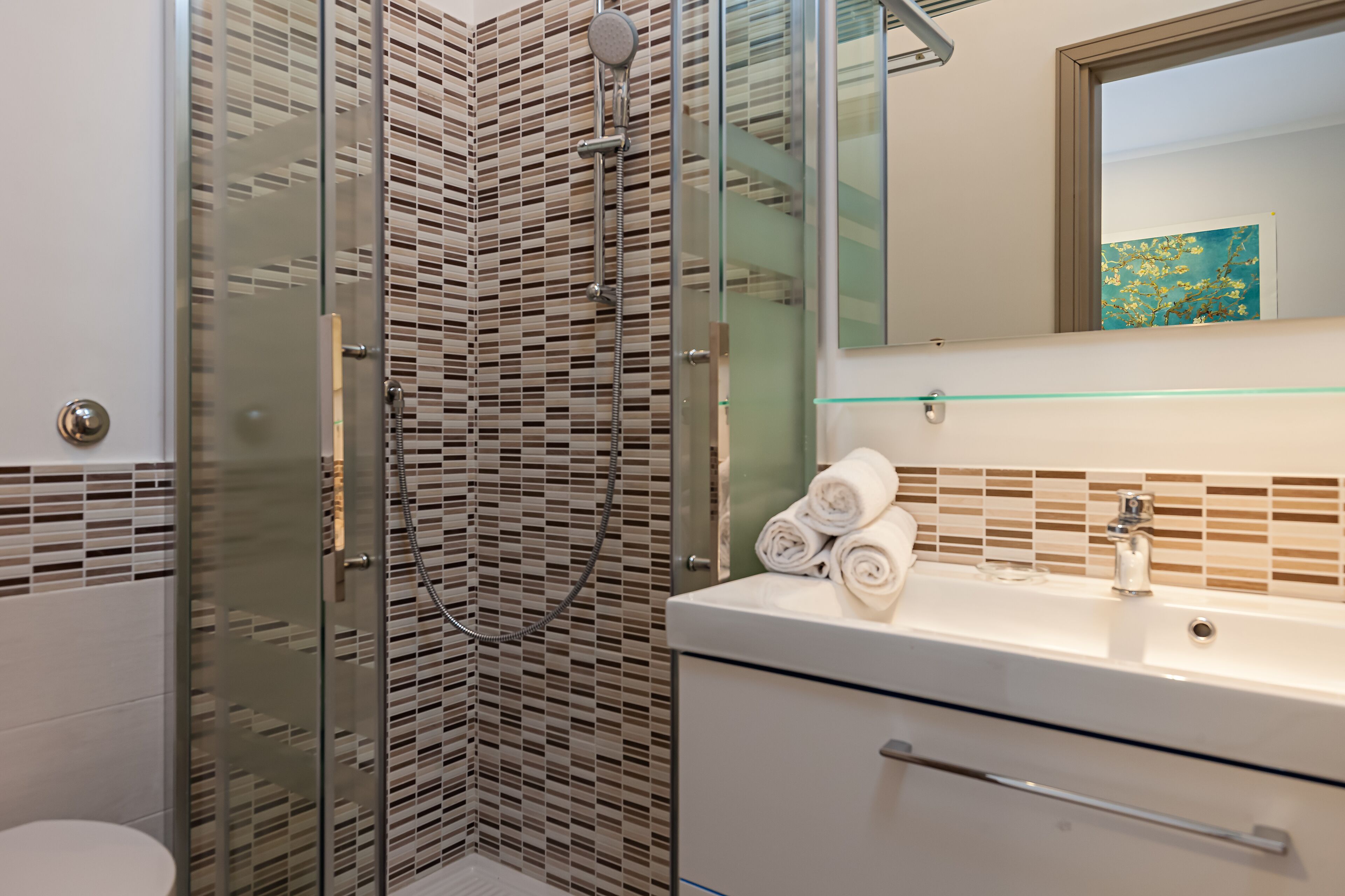 Panoramic Apartment, 2 Bedrooms, Sea View | Bathroom | Shower, rainfall showerhead, free toiletries, hair dryer
