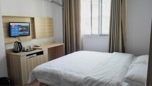 Desk, blackout curtains, free WiFi