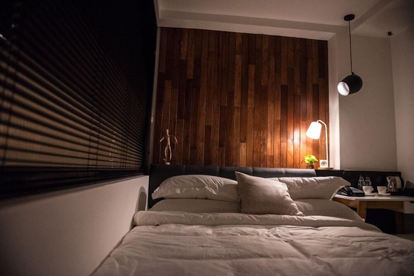 Superior Double Room, No Windows | Seterika/papan seterika, Wi-fi percuma, cadar katil