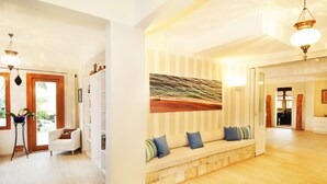 Lobby sitting area - Kale Hotel (Kas)