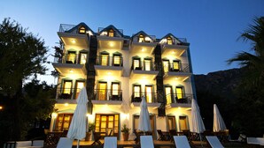Front of property - evening/night - Kale Hotel (Kas)