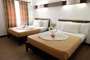 Bộ đồ giường kháng dị ứng, bàn, truy cập Internet không dây miễn phí