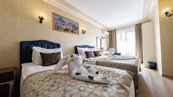 Standard Twin Room, City View | Egyptian cotton sheets, premium bedding, in-room safe, desk