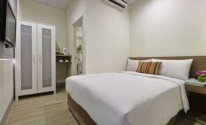 Chambre Standard double | Bureau, rideaux d’obscurcissement, accès au Wi-Fi (inclus)