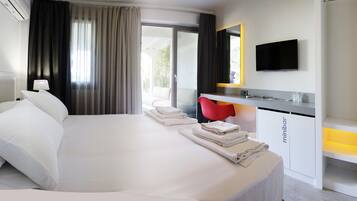 Minibar, individually furnished, desk, iron/ironing board