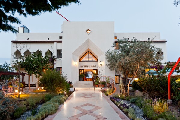 Property entrance - Arinnanda Otel (Cesme)