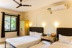 Deluxe Double Room, 1 Double Bed, Garden View, Garden Area | Minibar, in-room safe, desk, rollaway beds