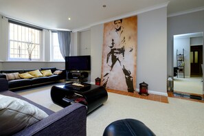 Flat-screen TV - Brighton Rock Apartment (Brighton)