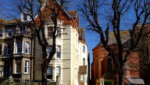 Exterior - Brighton Rock Apartment (Brighton)