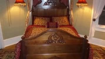 Classic Room, 1 Queen Bed, Non Smoking, Private Bathroom