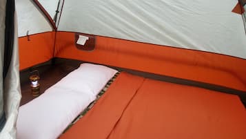 Tenda Basic, terrazzo, vista oceano (1 Double Sized Mattress) | Una scrivania, insonorizzazione