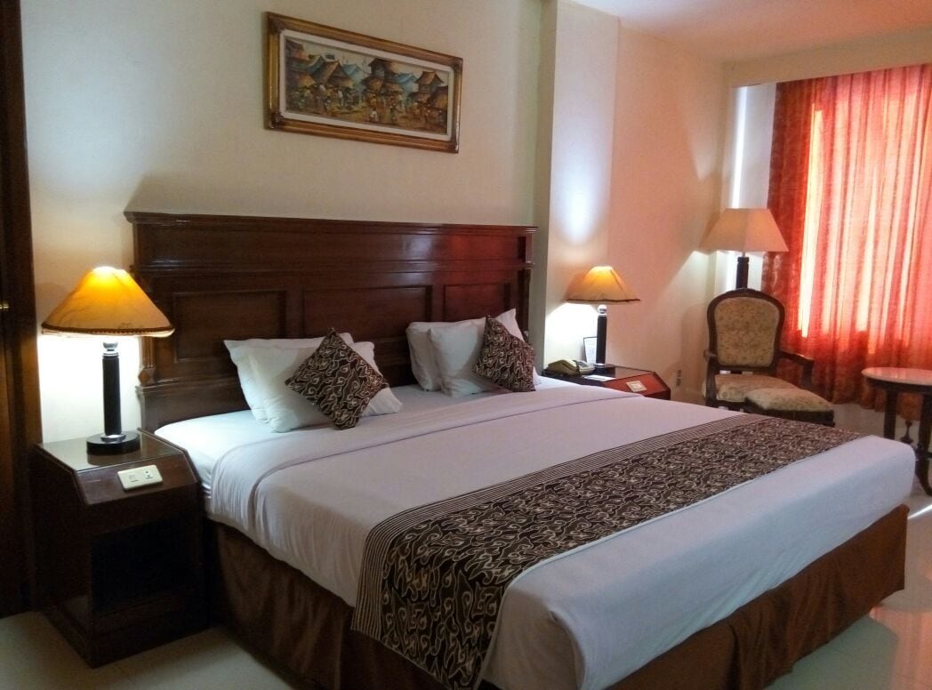 Deluxe Room | Living room | LED TV