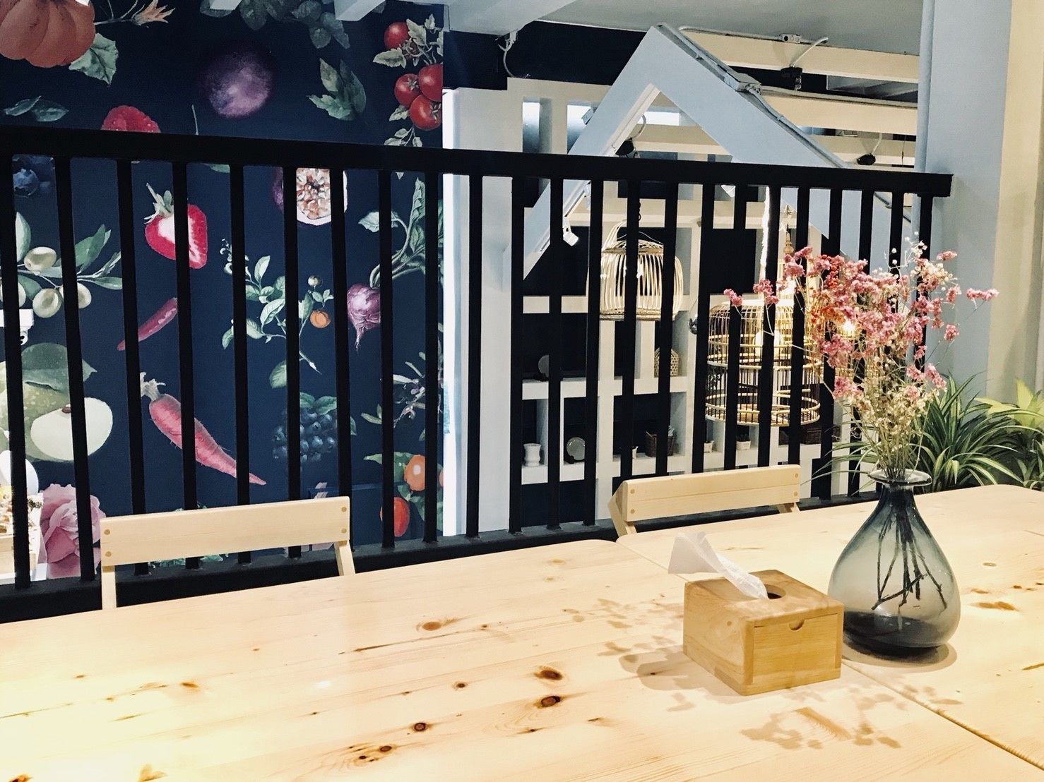 Foto - Kinnon Deluxe Hostel Coworking Cafe