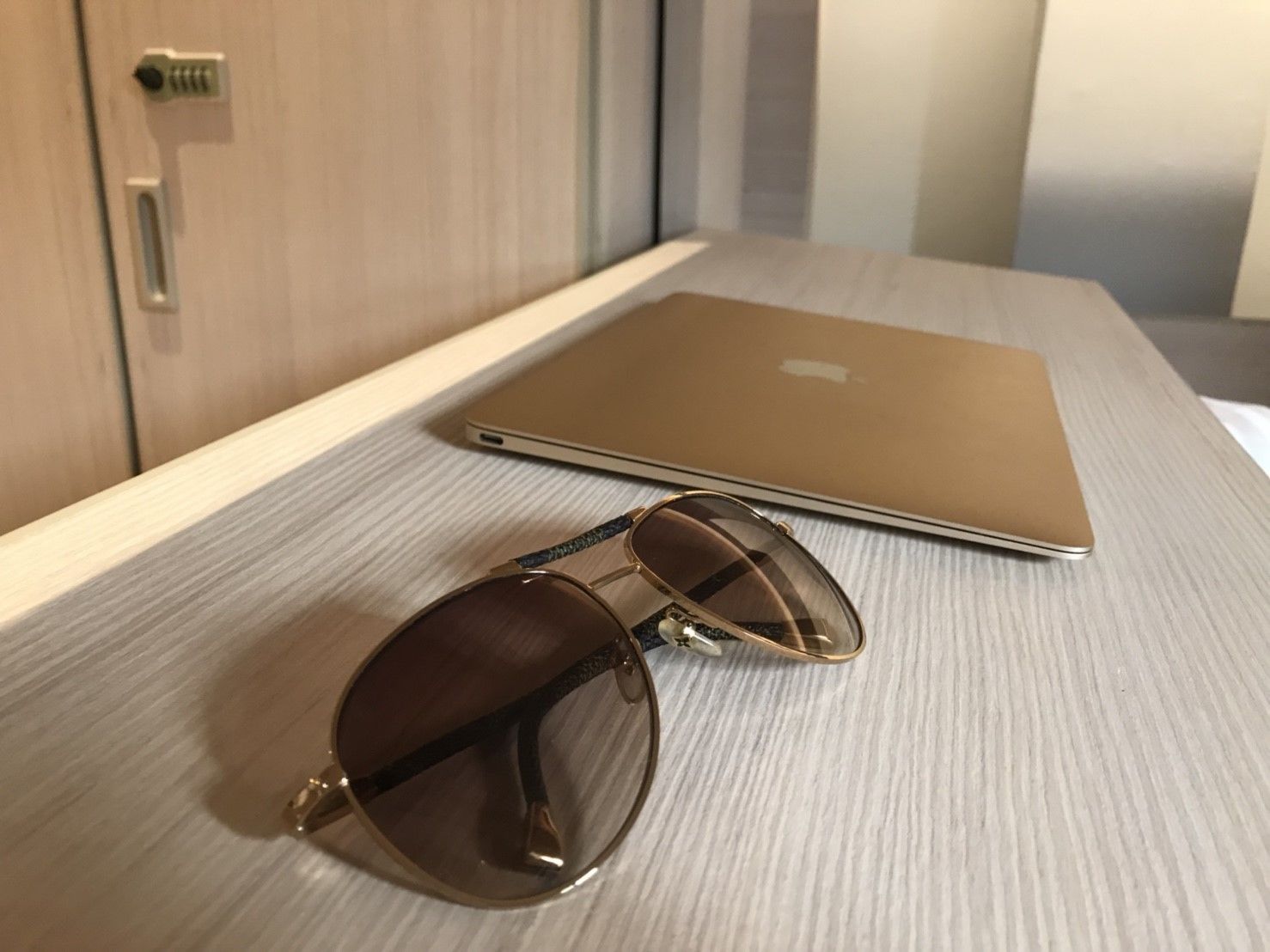 Foto - Kinnon Deluxe Hostel Coworking Cafe