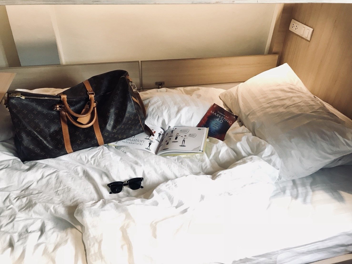 Foto - Kinnon Deluxe Hostel Coworking Cafe